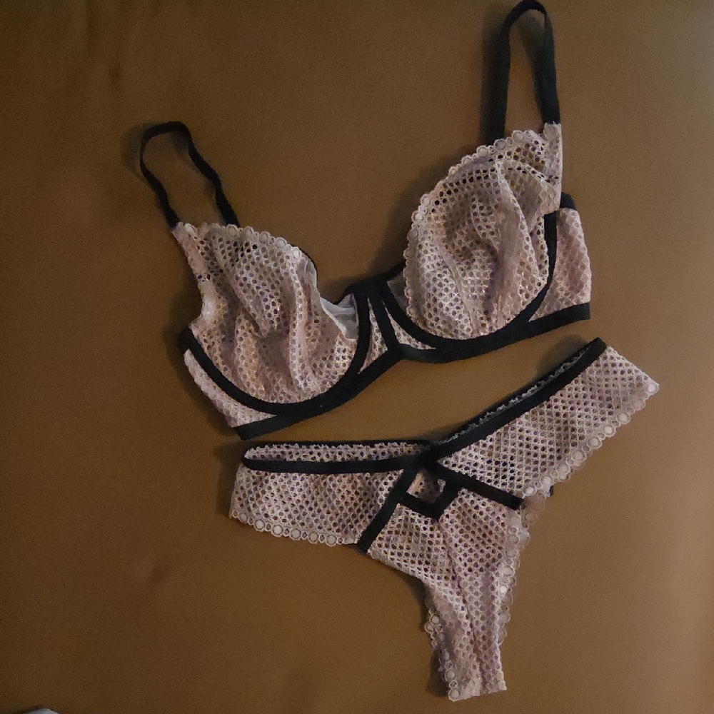 Victoria's Secret Pink and Black Lace Bra Set